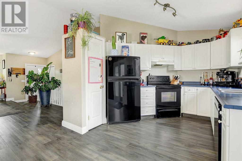 Property at 12406 97A Street image 5