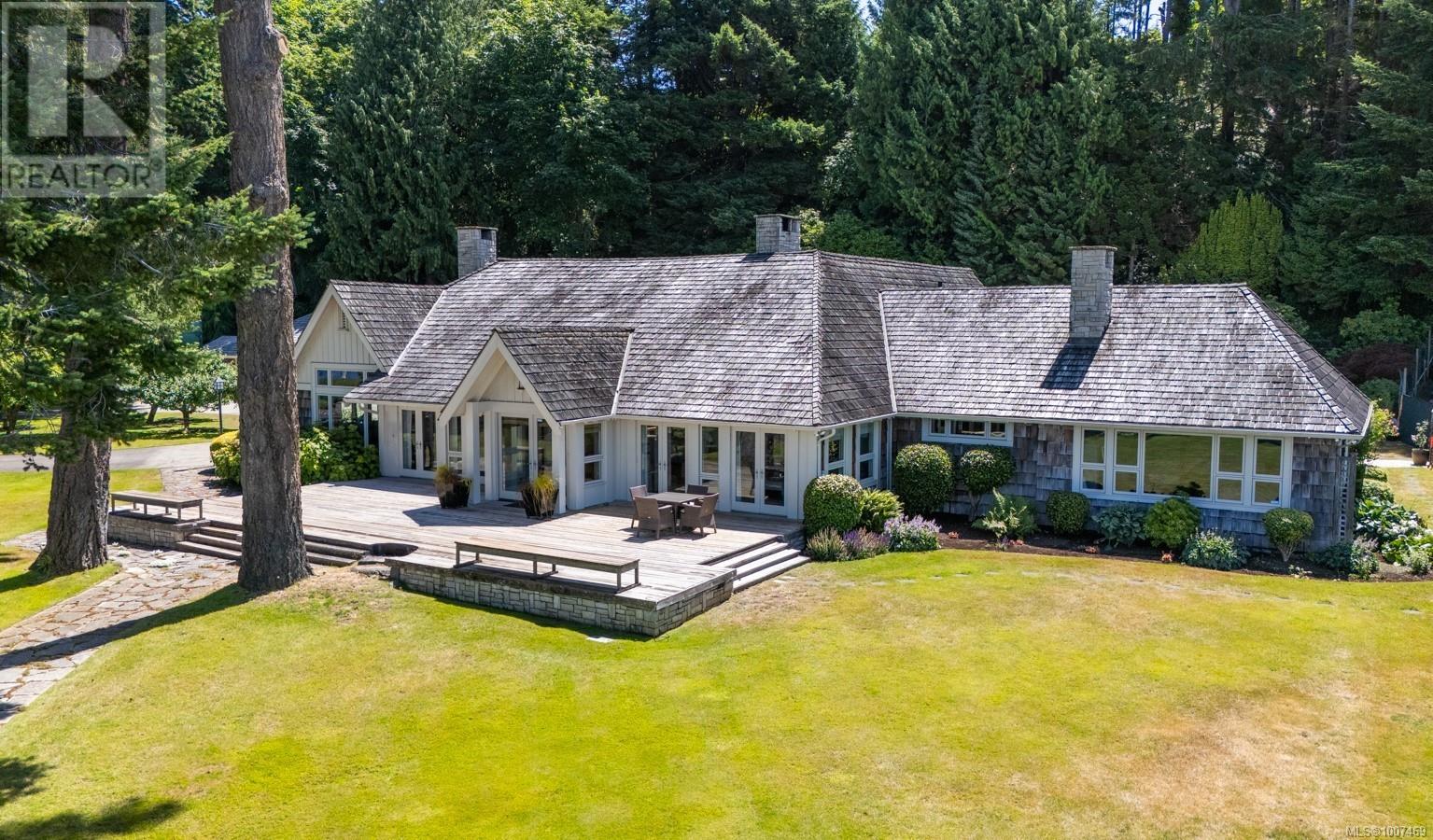 382 Judges Row, Qualicum Beach, British Columbia