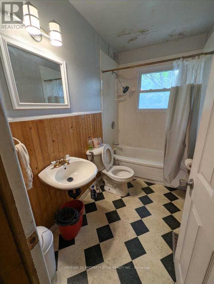 1192 Kaladar Drive, London East, Ontario  N5V 2R5 - Photo 10 - X12289321