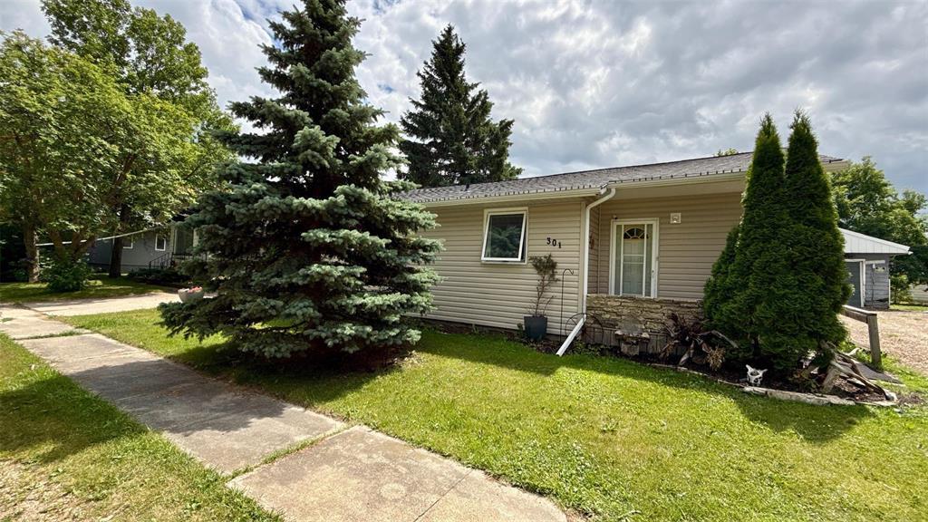 301 4th Avenue, Swan River, Manitoba  R0L 1Z0 - Photo 0 - 202518040
