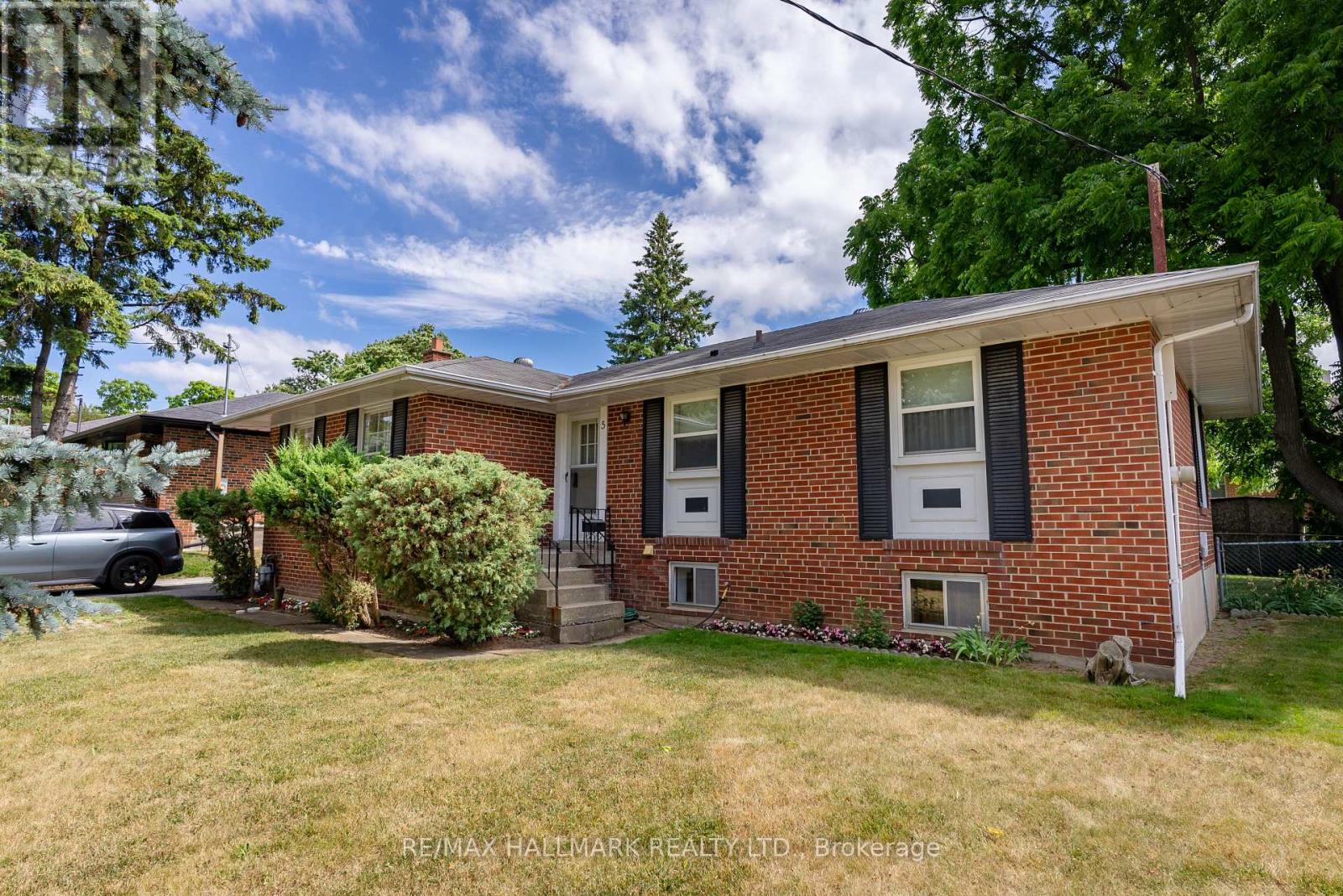 Property at 5 TINDER CRESCENT image 1