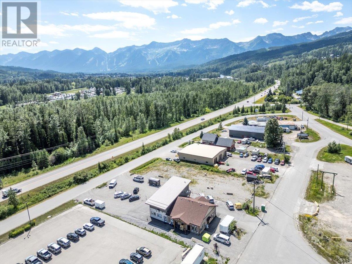 10 Manitou Road, Fernie, British Columbia  V0B 1M0 - Photo 23 - 10356315