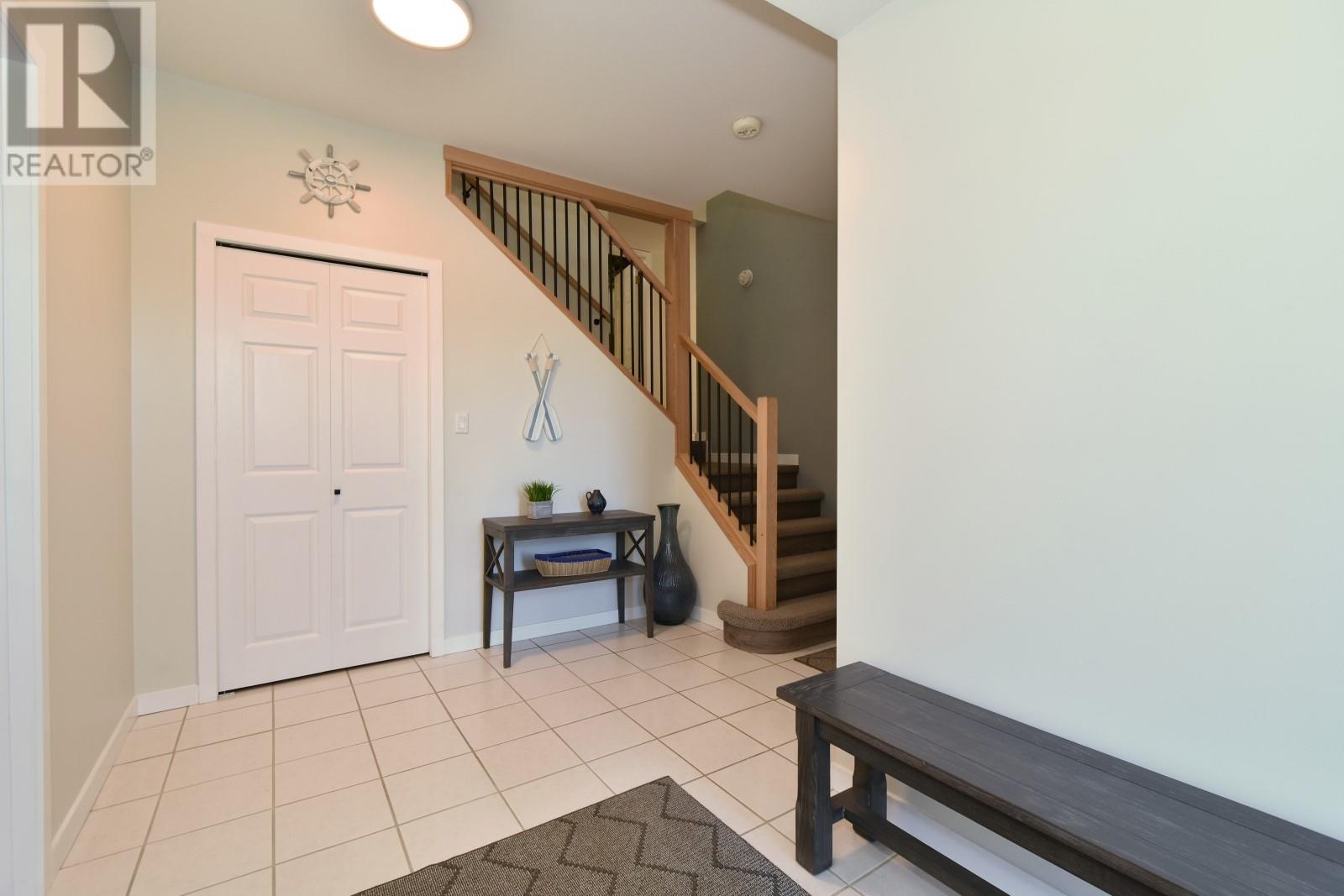 Property at 2175 Lakeview Drive image 2