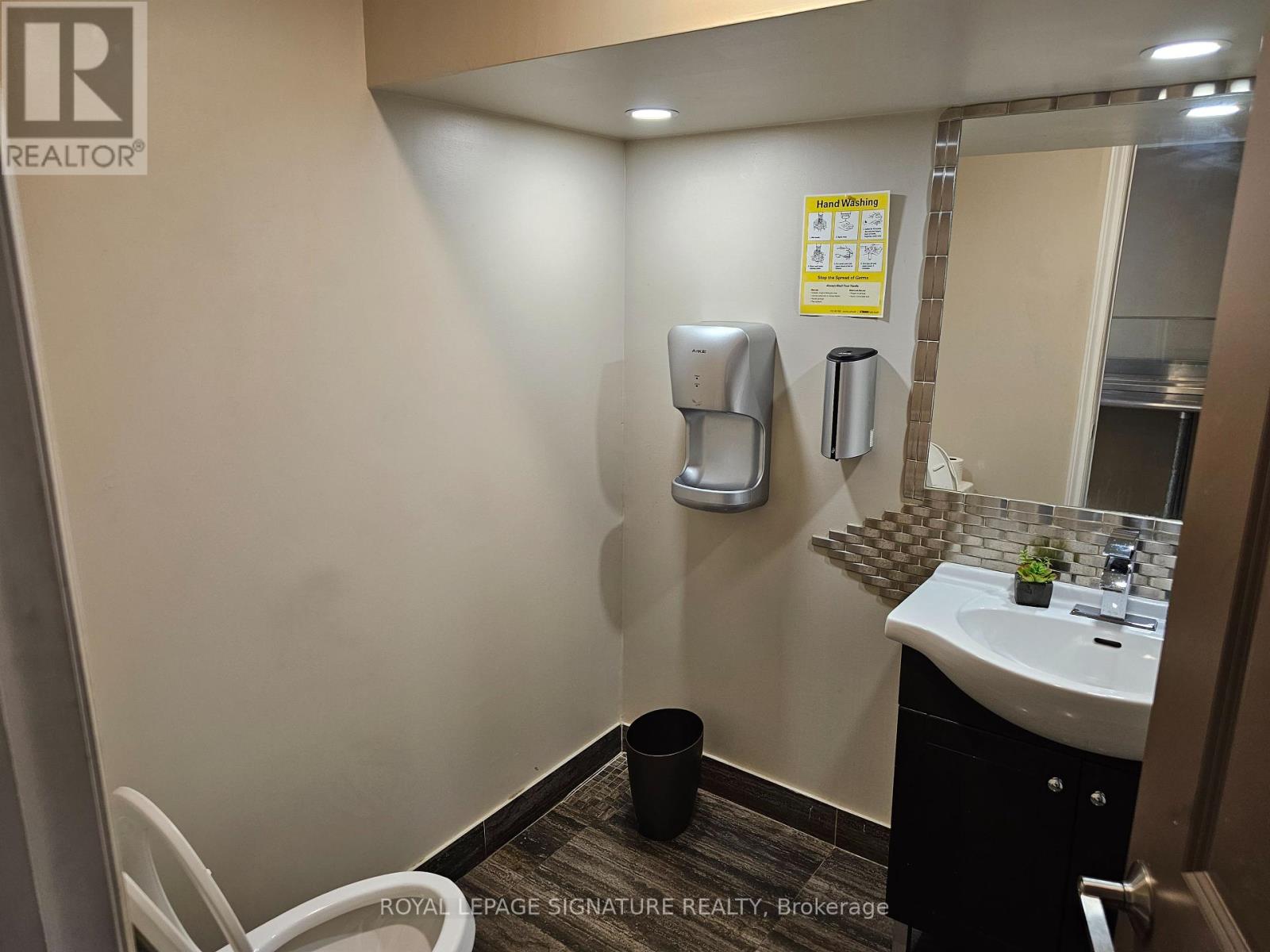 1299 Danforth Avenue, Toronto (Greenwood-Coxwell), Ontario  M4J 1M8 - Photo 14 - E12289427