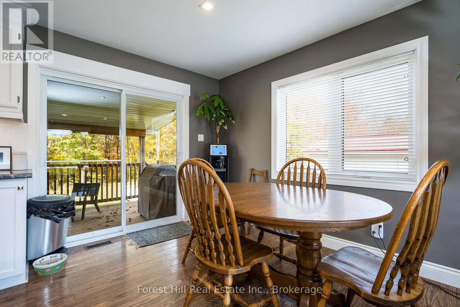 587317 9th Side Road, Blue Mountains, Ontario  N0H 1J0 - Photo 10 - X12289573