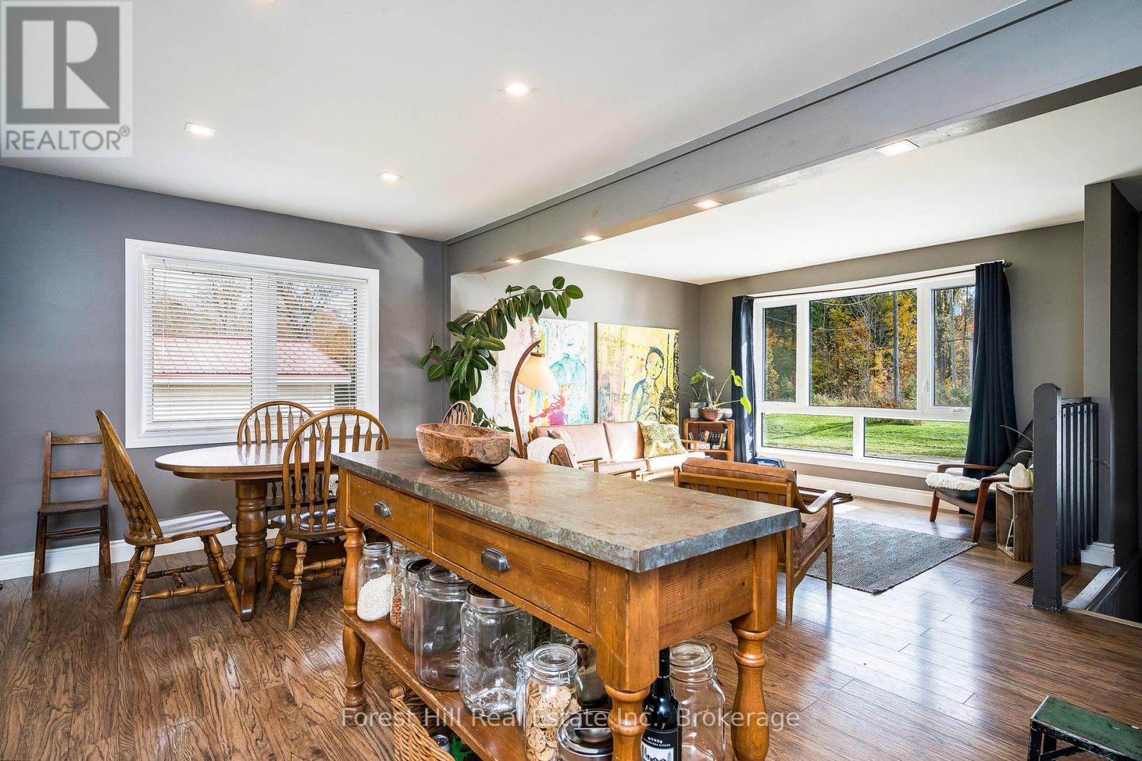 587317 9th Side Road, Blue Mountains, Ontario  N0H 1J0 - Photo 12 - X12289573