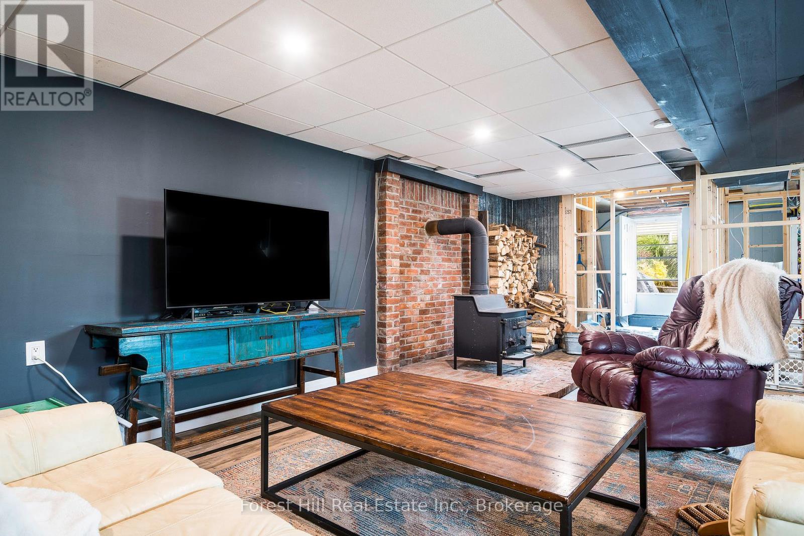 587317 9th Side Road, Blue Mountains, Ontario  N0H 1J0 - Photo 17 - X12289573