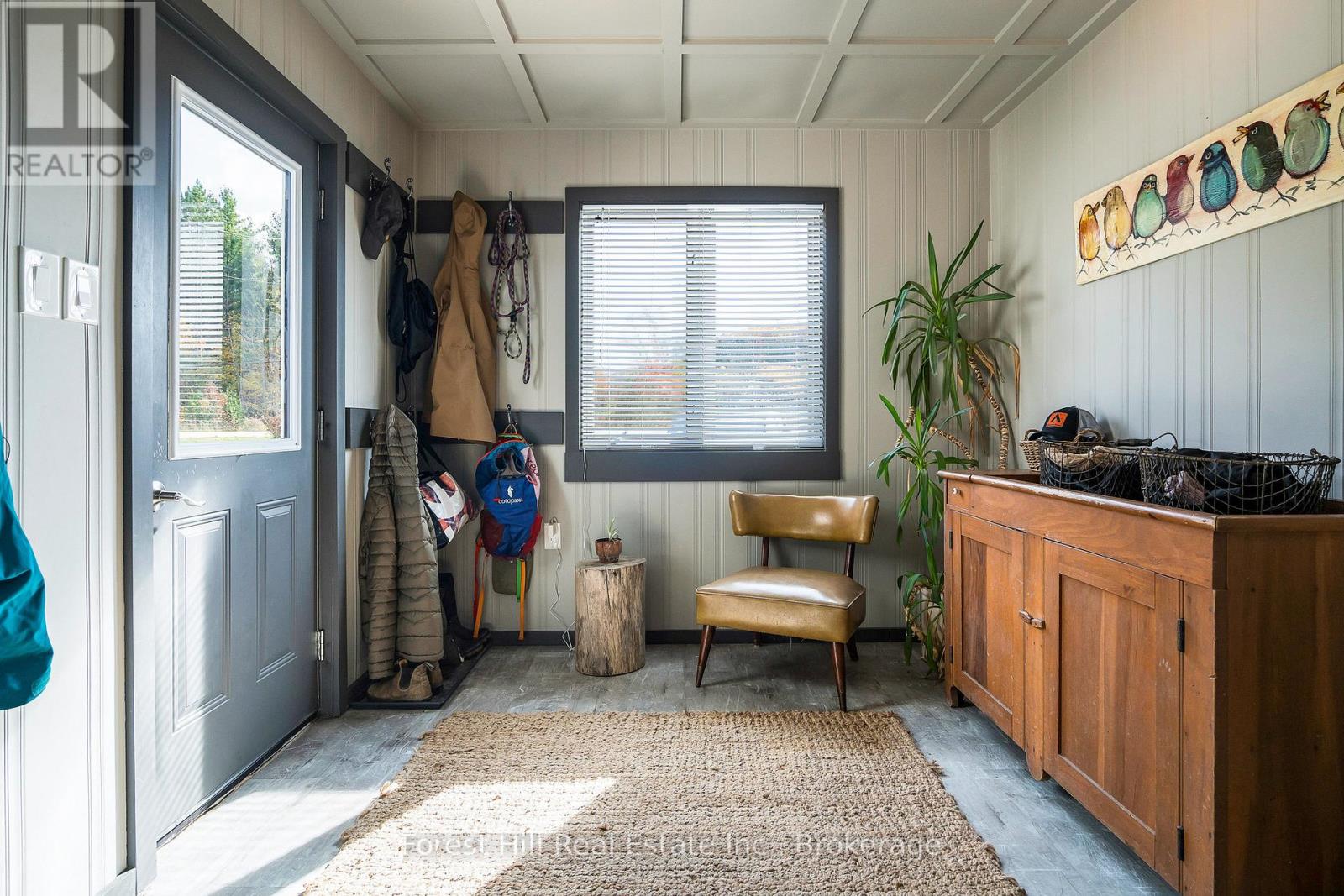 587317 9th Side Road, Blue Mountains, Ontario  N0H 1J0 - Photo 4 - X12289573