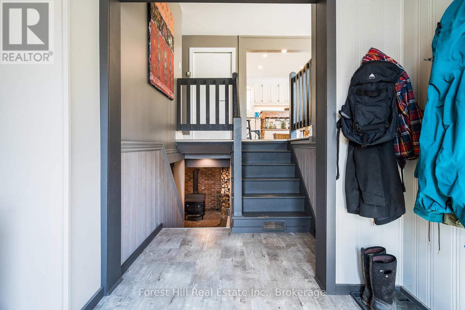 587317 9th Side Road, Blue Mountains, Ontario  N0H 1J0 - Photo 5 - X12289573