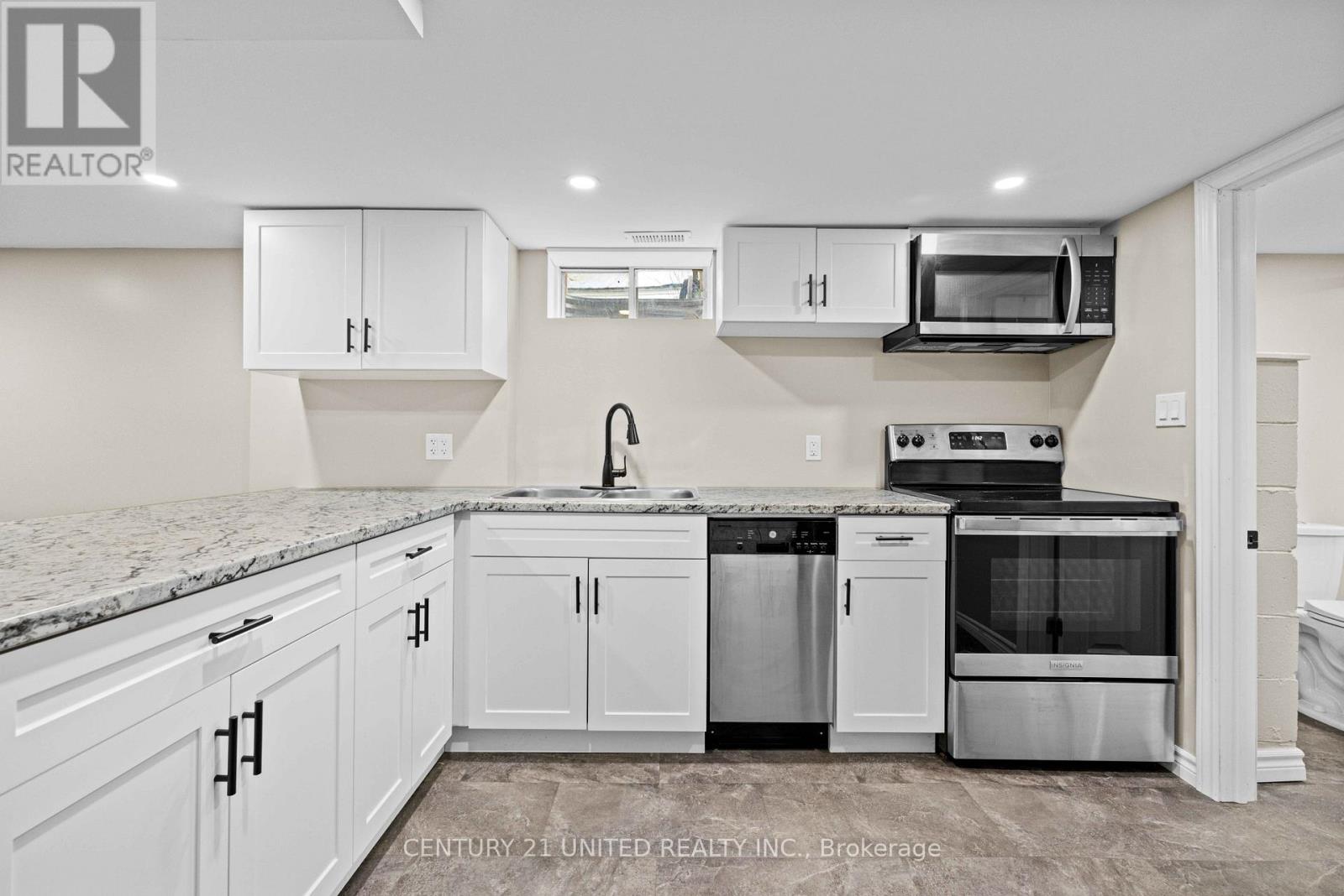 300 Lindan Avenue, Selwyn, Ontario  K9L 1K6 - Photo 15 - X12289545