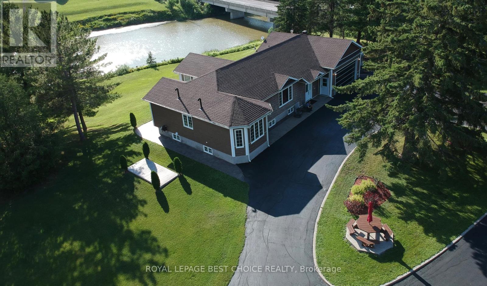 804164 Golf Course Road, Temiskaming Shores, Ontario  P0J 1P0 - Photo 2 - T12281952