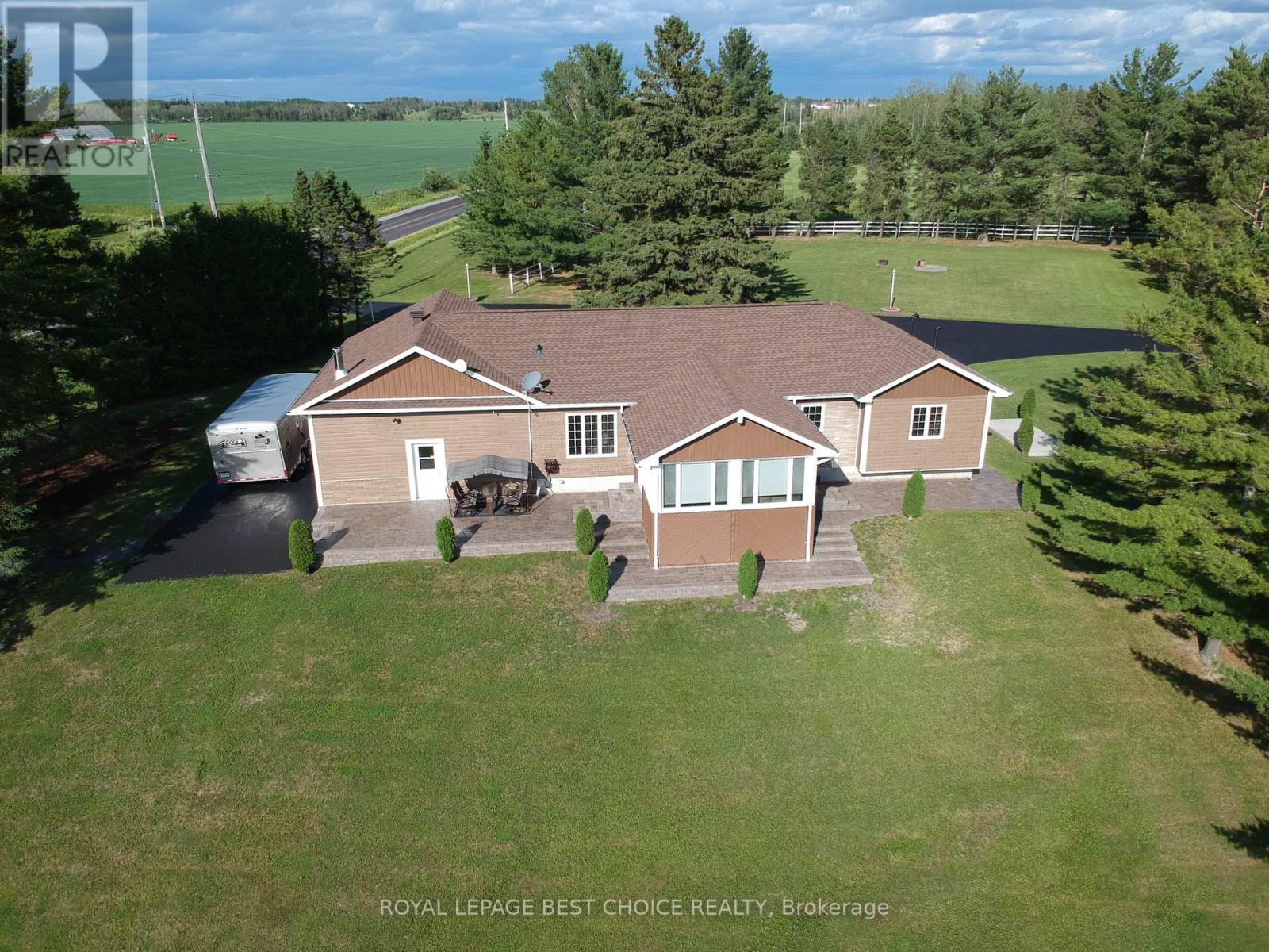 804164 Golf Course Road, Temiskaming Shores, Ontario  P0J 1P0 - Photo 3 - T12281952