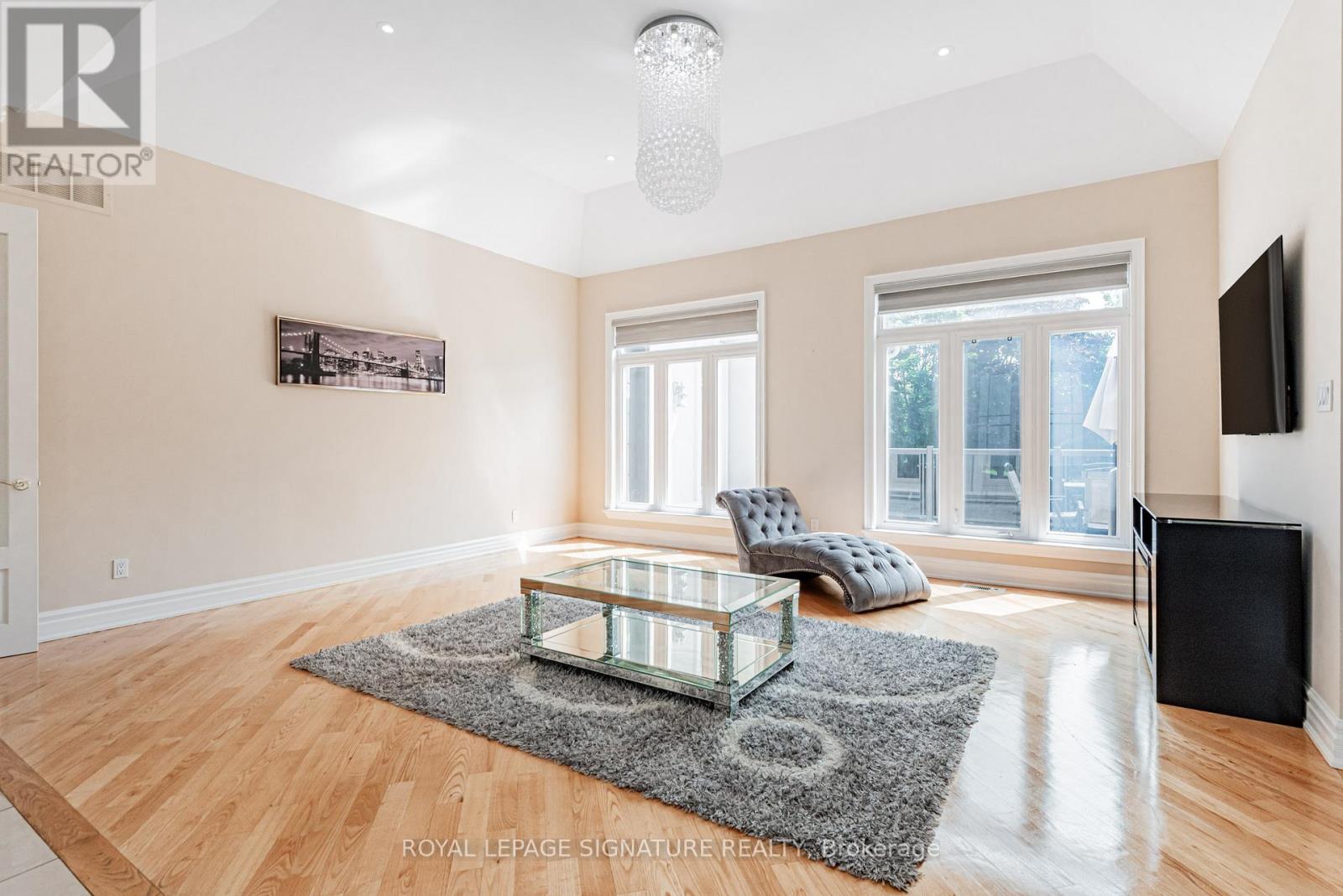Property at 39 FRYBROOK CRESCENT image 5