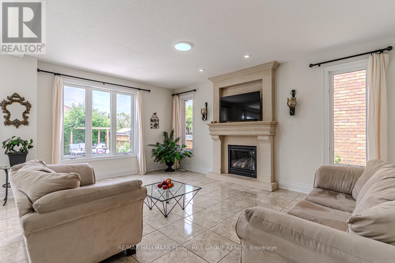 Property at 1746 ANGUS STREET image 2