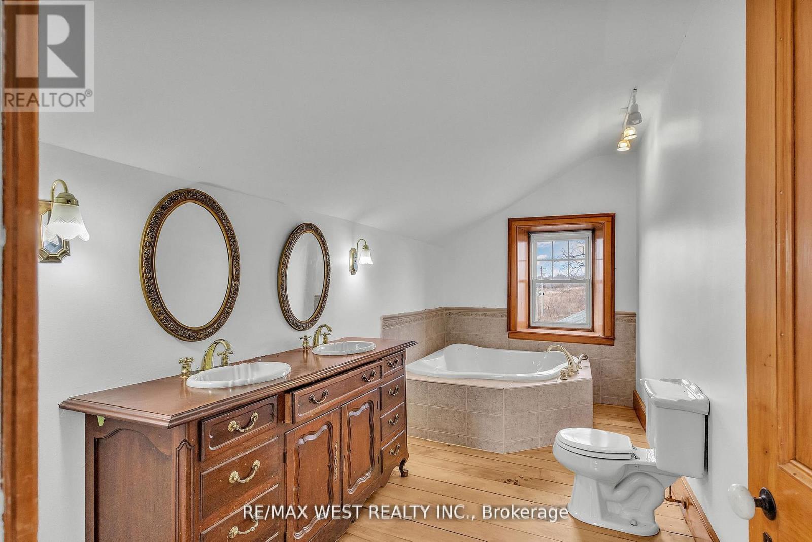 1802 Regional Road, Cambridge, Ontario  N0B 2J0 - Photo 33 - X12289039