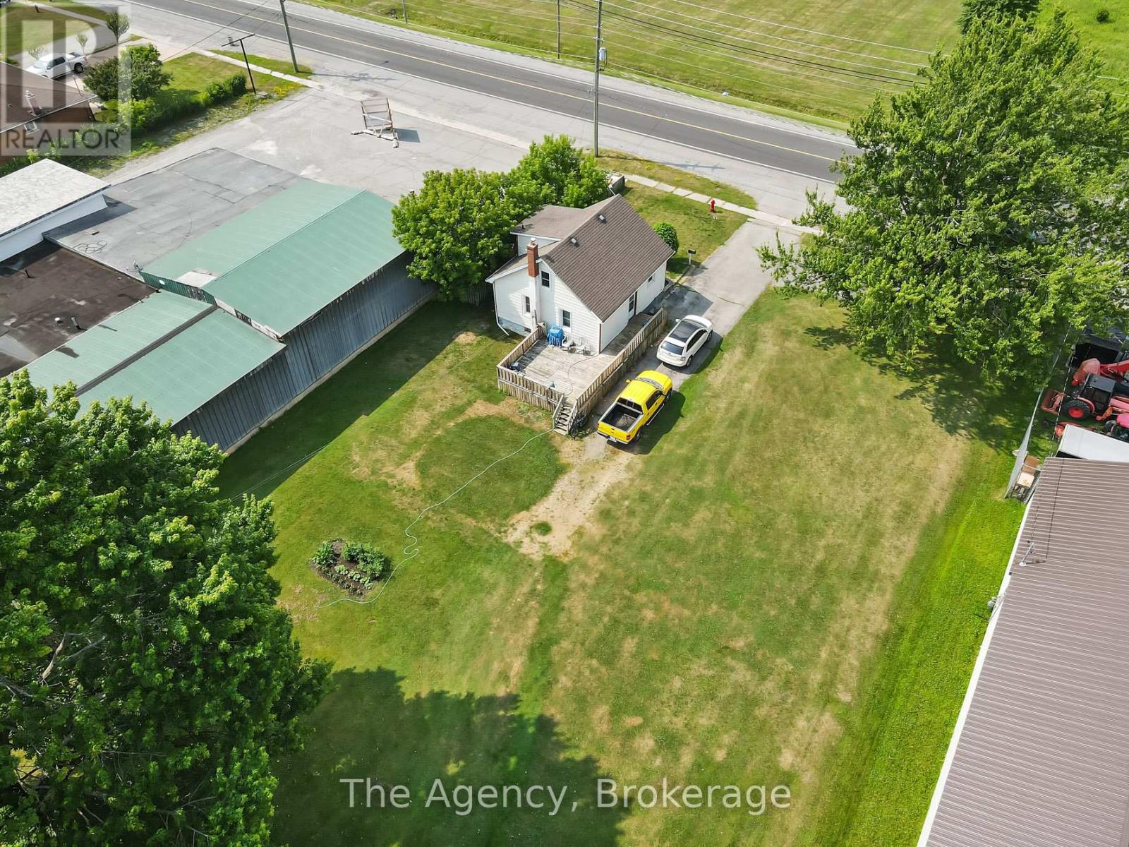 Property at 567 KILLALY STREET E image 5