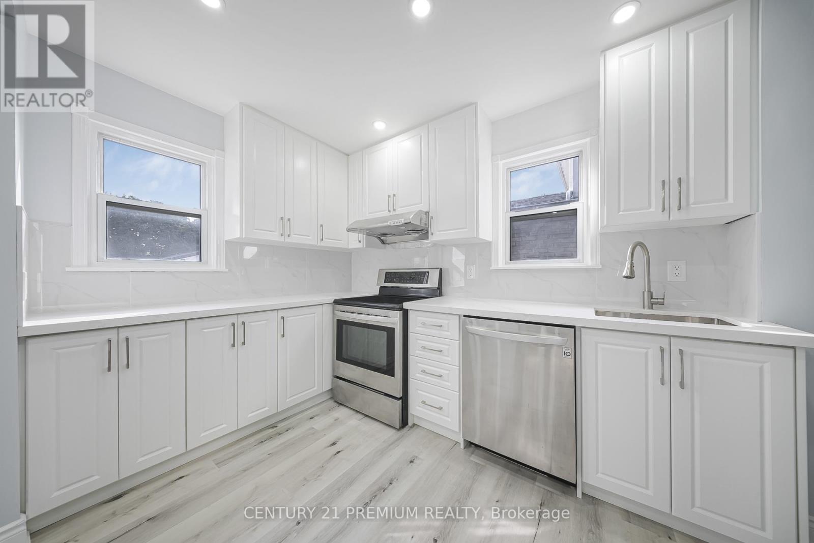 3 Garland Court, Brampton, Ontario  L6S 2E3 - Photo 10 - W12289477