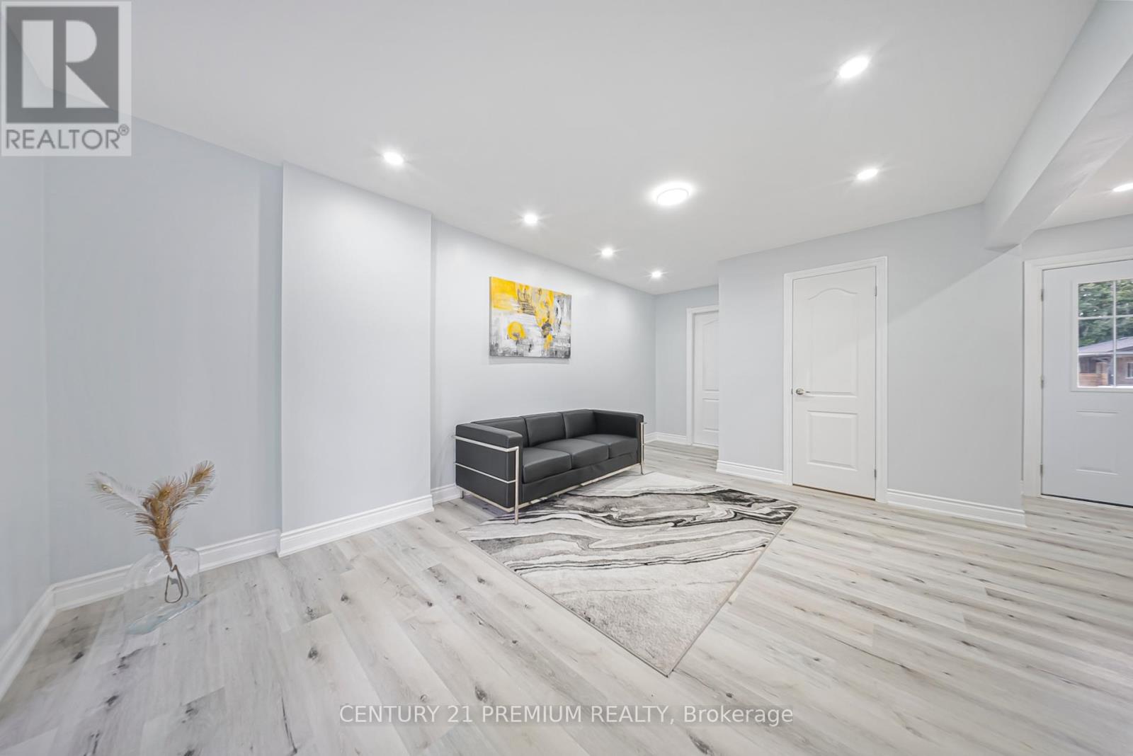 3 Garland Court, Brampton, Ontario  L6S 2E3 - Photo 19 - W12289477