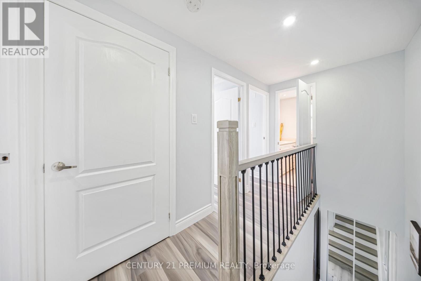 3 Garland Court, Brampton, Ontario  L6S 2E3 - Photo 22 - W12289477