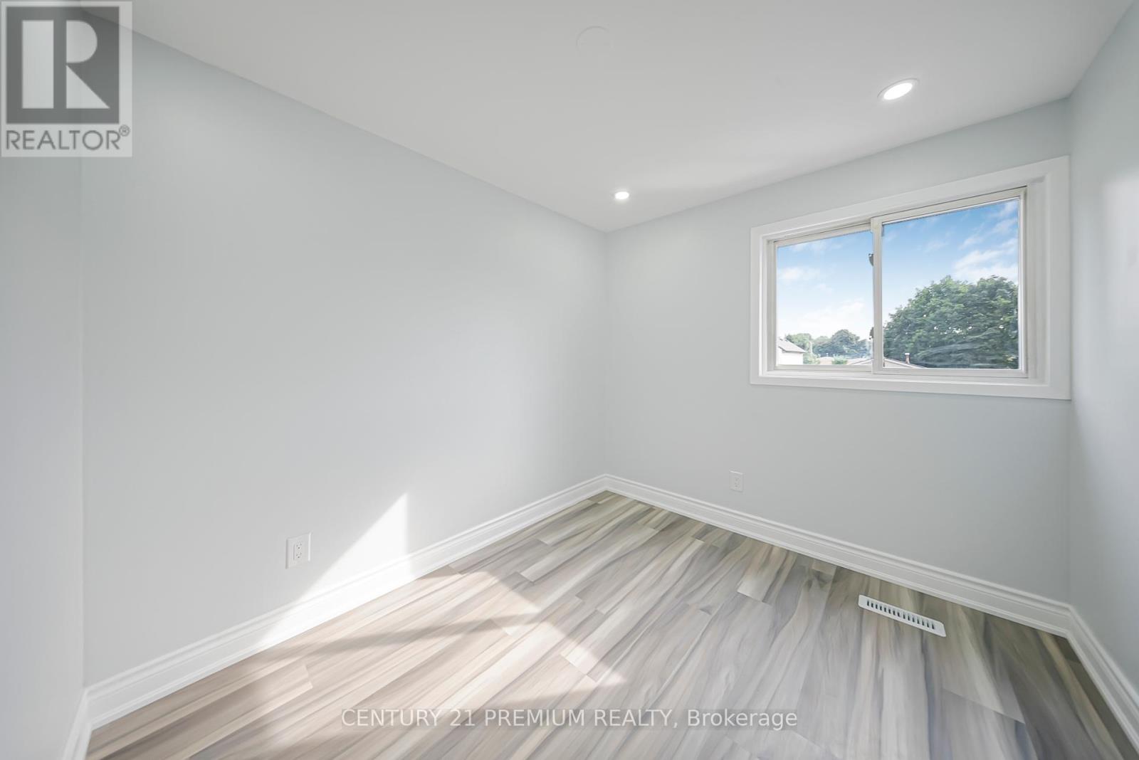 3 Garland Court, Brampton, Ontario  L6S 2E3 - Photo 29 - W12289477
