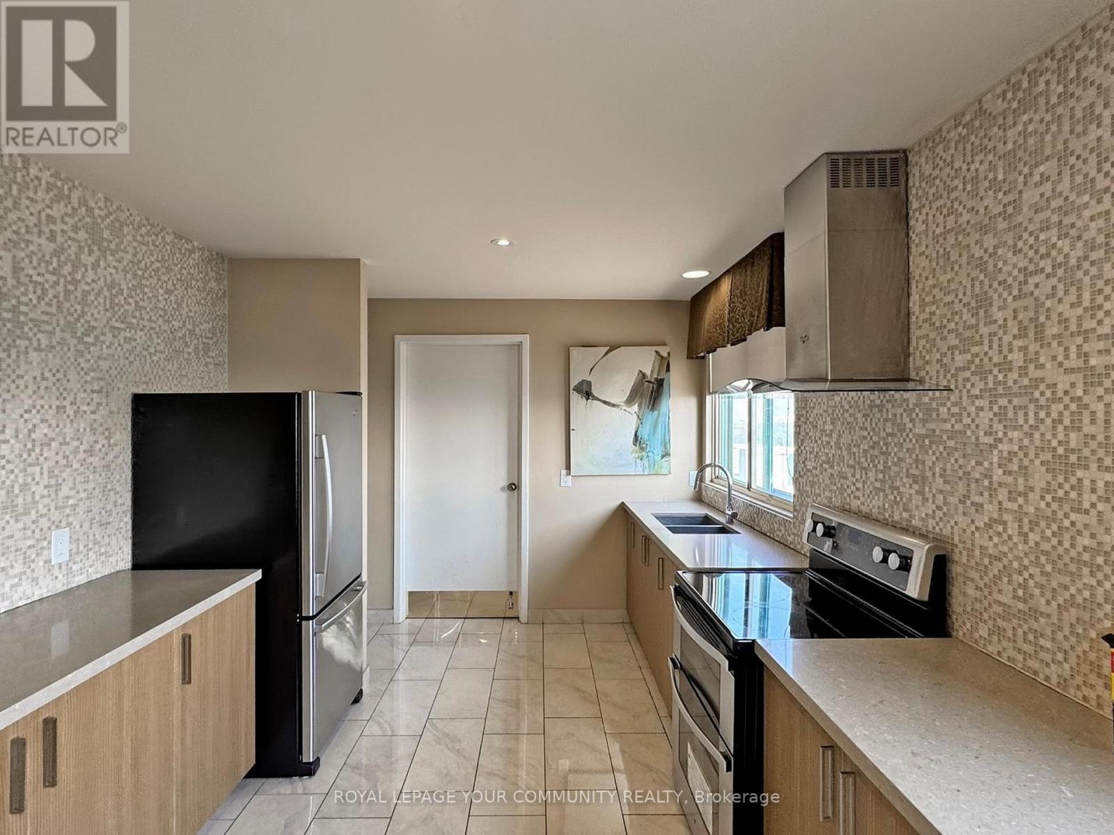 1611 - 61 Markbrook Lane, Toronto, Ontario  M9V 5E7 - Photo 37 - W12289290