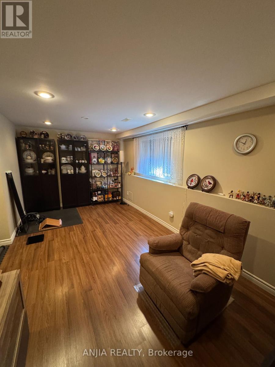 Property at 9 - 39 PANABAKER DRIVE image 4