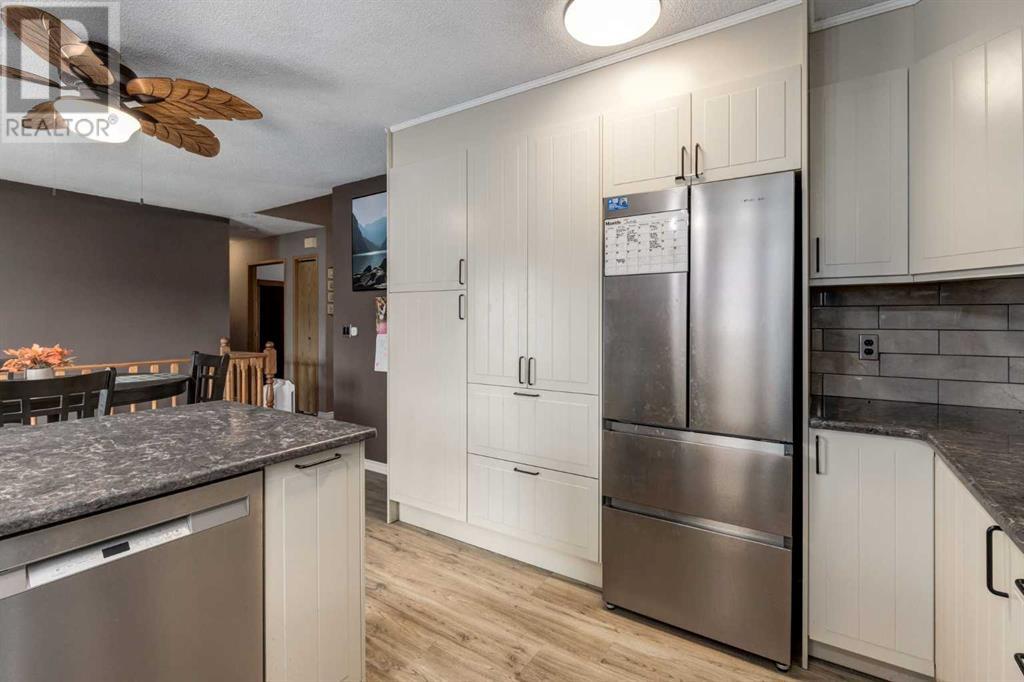 23 Beaver Place, Beiseker, Alberta  T0M 0G0 - Photo 8 - A2226341