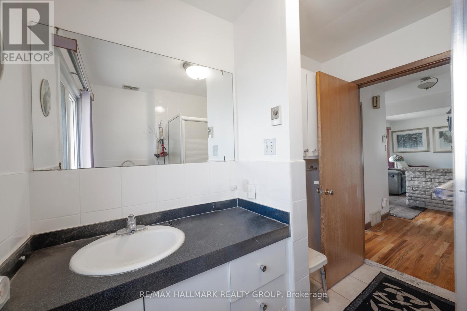 6050 Old Richmond Road, Ottawa, Ontario  K0A 2Z0 - Photo 23 - X12289643