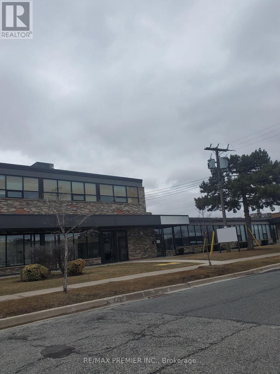 4 - 54 Samor Road, Toronto, Ontario  M6A 1J6 - Photo 19 - W12289570