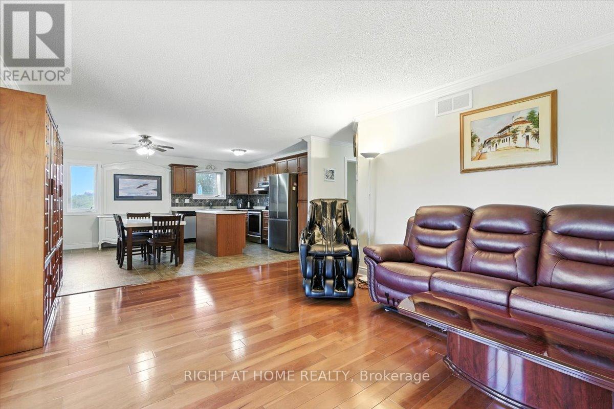 47 Logie Street, Kawartha Lakes, Ontario  K9V 1C3 - Photo 15 - X12289538