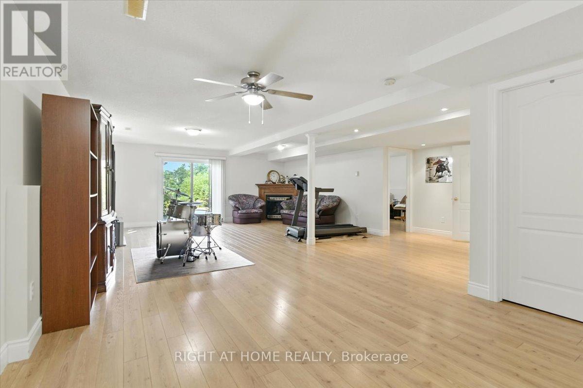 47 Logie Street, Kawartha Lakes (Lindsay), Ontario  K9V 1C3 - Photo 22 - X12289538