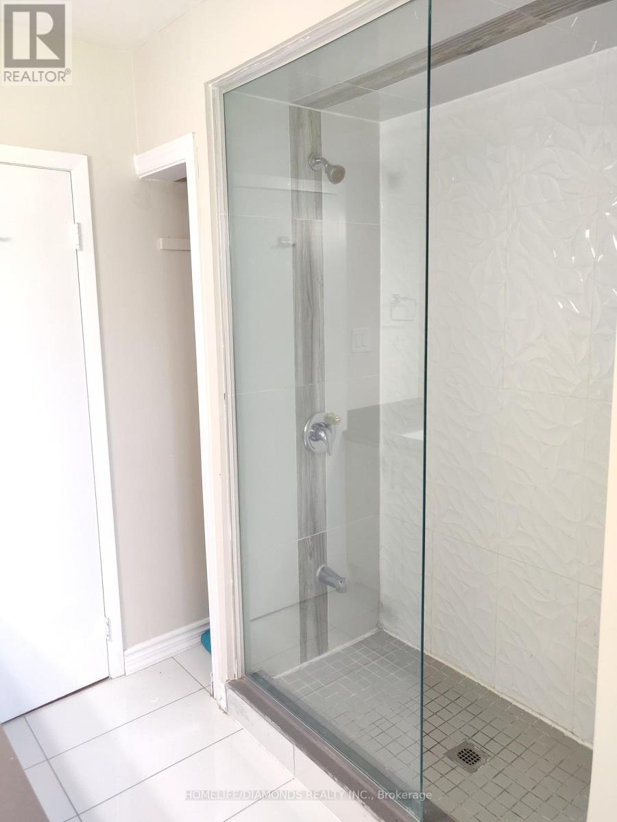 86 Glendale Avenue, St. Catharines (Glendale/glenridge), Ontario  L2T 2J5 - Photo 13 - X12289495