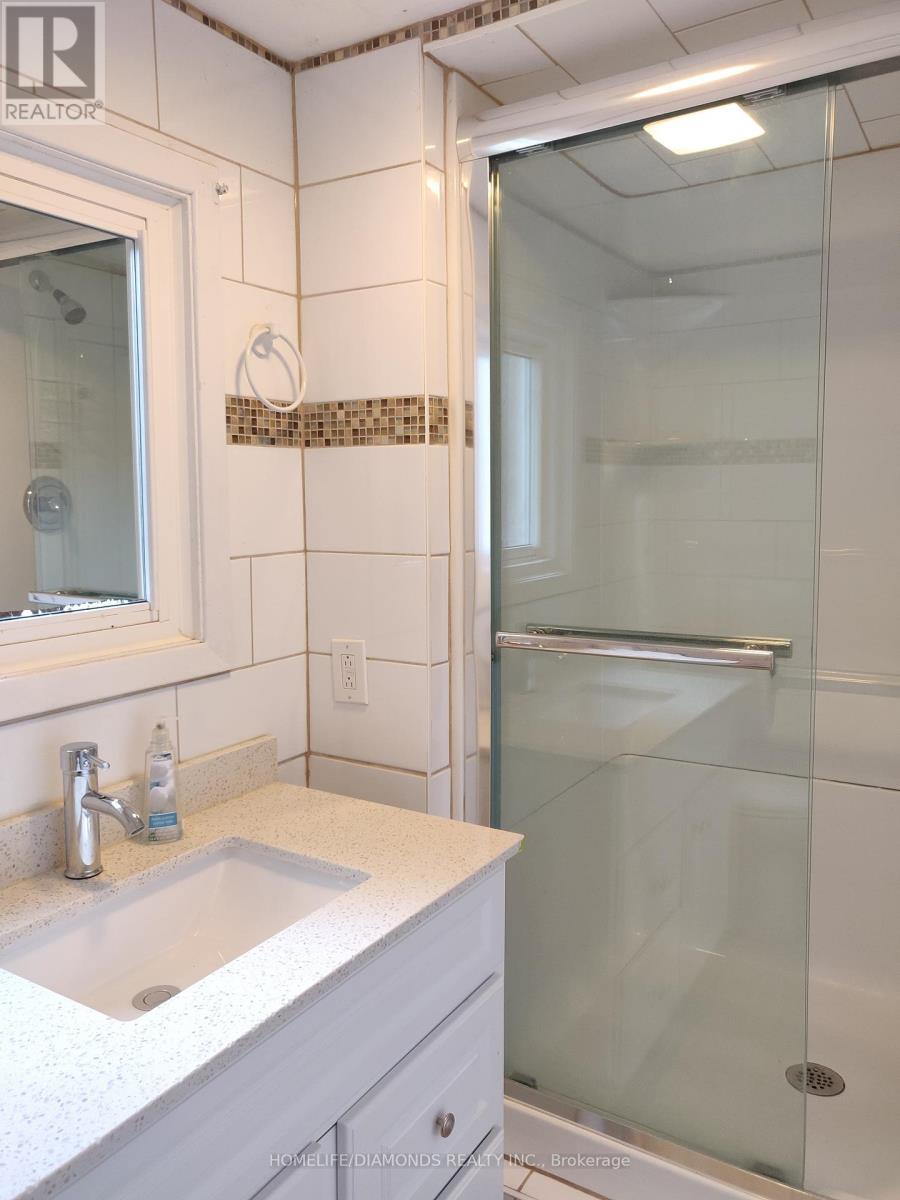 86 Glendale Avenue, St. Catharines (Glendale/glenridge), Ontario  L2T 2J5 - Photo 10 - X12289495