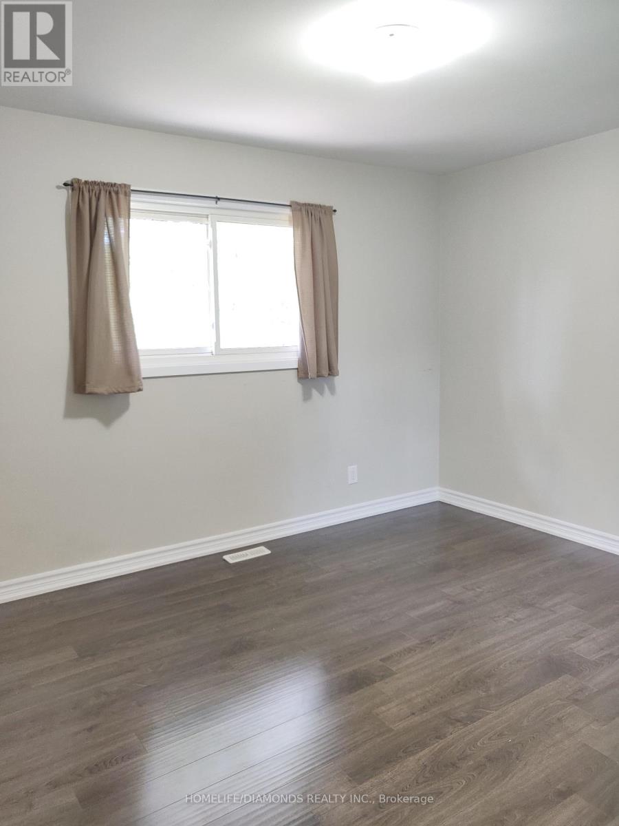 86 Glendale Avenue, St. Catharines (Glendale/glenridge), Ontario  L2T 2J5 - Photo 12 - X12289495