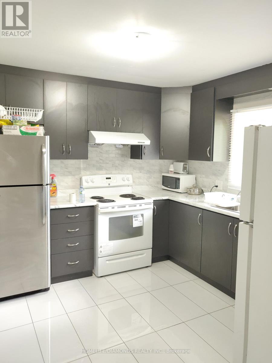 86 Glendale Avenue, St. Catharines (Glendale/glenridge), Ontario  L2T 2J5 - Photo 6 - X12289495