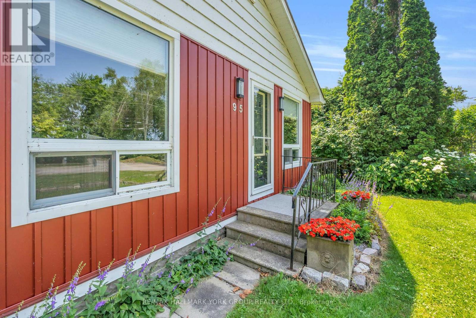 Property at 95 CLOVELLY COVE image 5