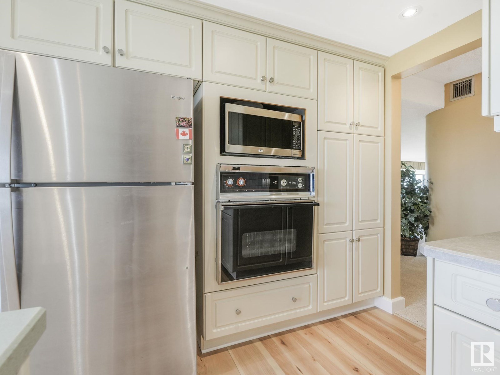 Property at #1902 9929 SASKATCHEWAN DR NW image 3