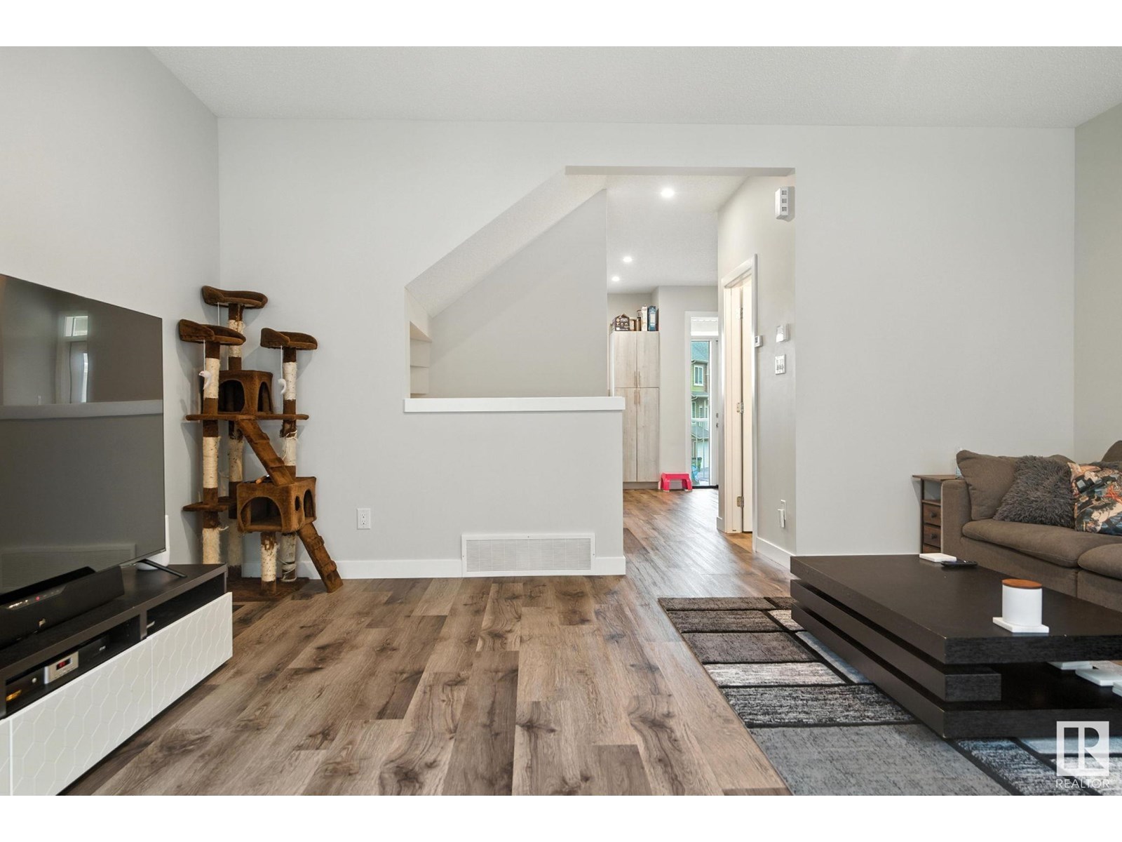 Property at #41 1051 GRAYDON HILL BV SW SW image 3