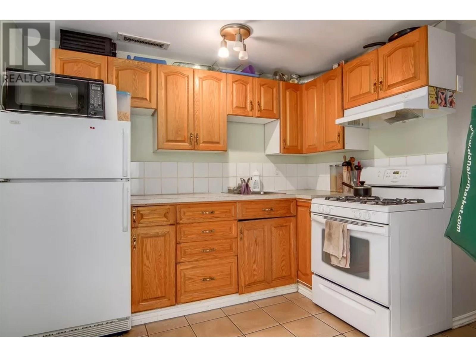 5569 Culloden Street, Vancouver, British Columbia  V5W 3R9 - Photo 13 - R3027776