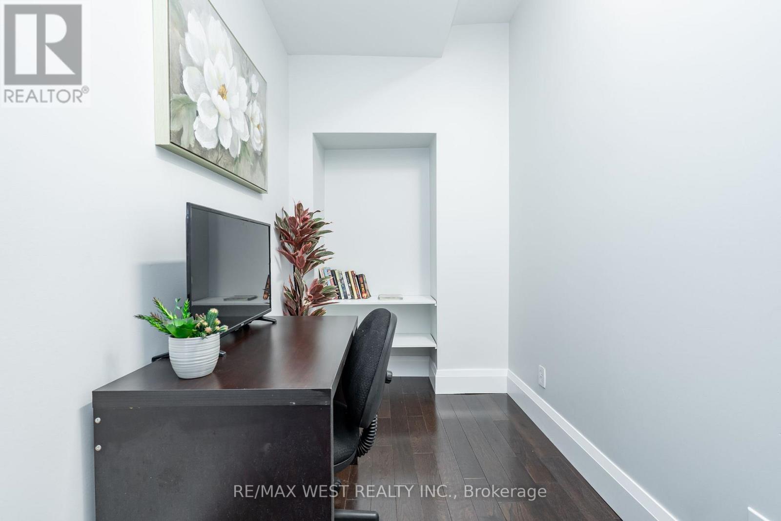 540 Dufferin Street, Toronto (Little Portugal), Ontario  M6K 2A7 - Photo 13 - C12289666