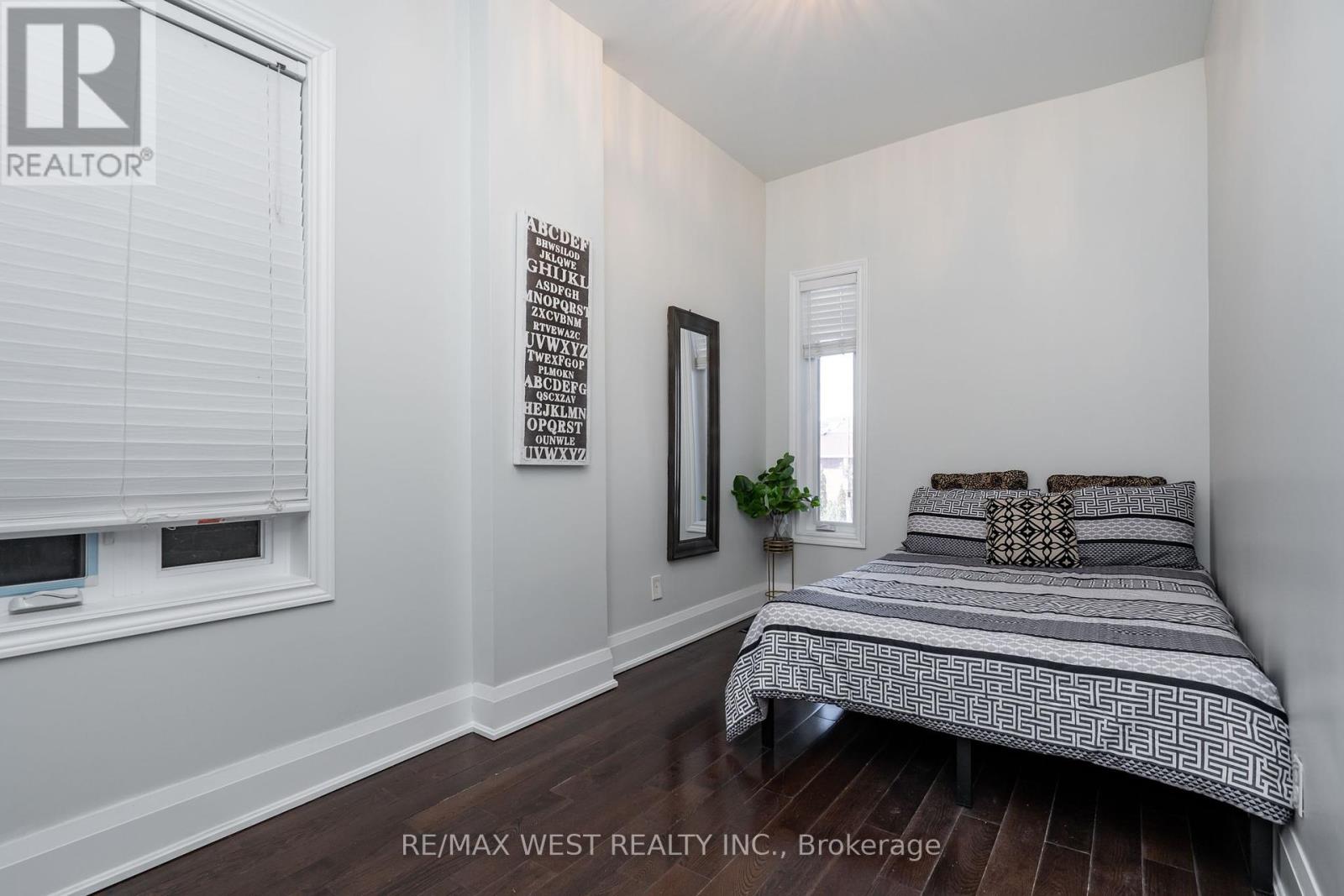 540 Dufferin Street, Toronto (Little Portugal), Ontario  M6K 2A7 - Photo 22 - C12289666