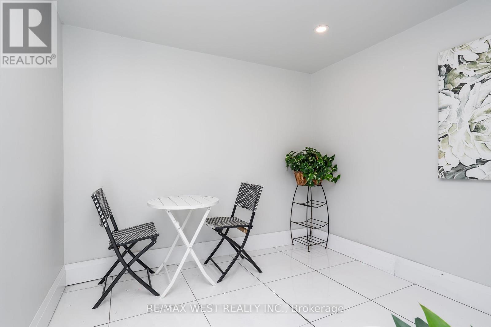 540 Dufferin Street, Toronto (Little Portugal), Ontario  M6K 2A7 - Photo 35 - C12289666