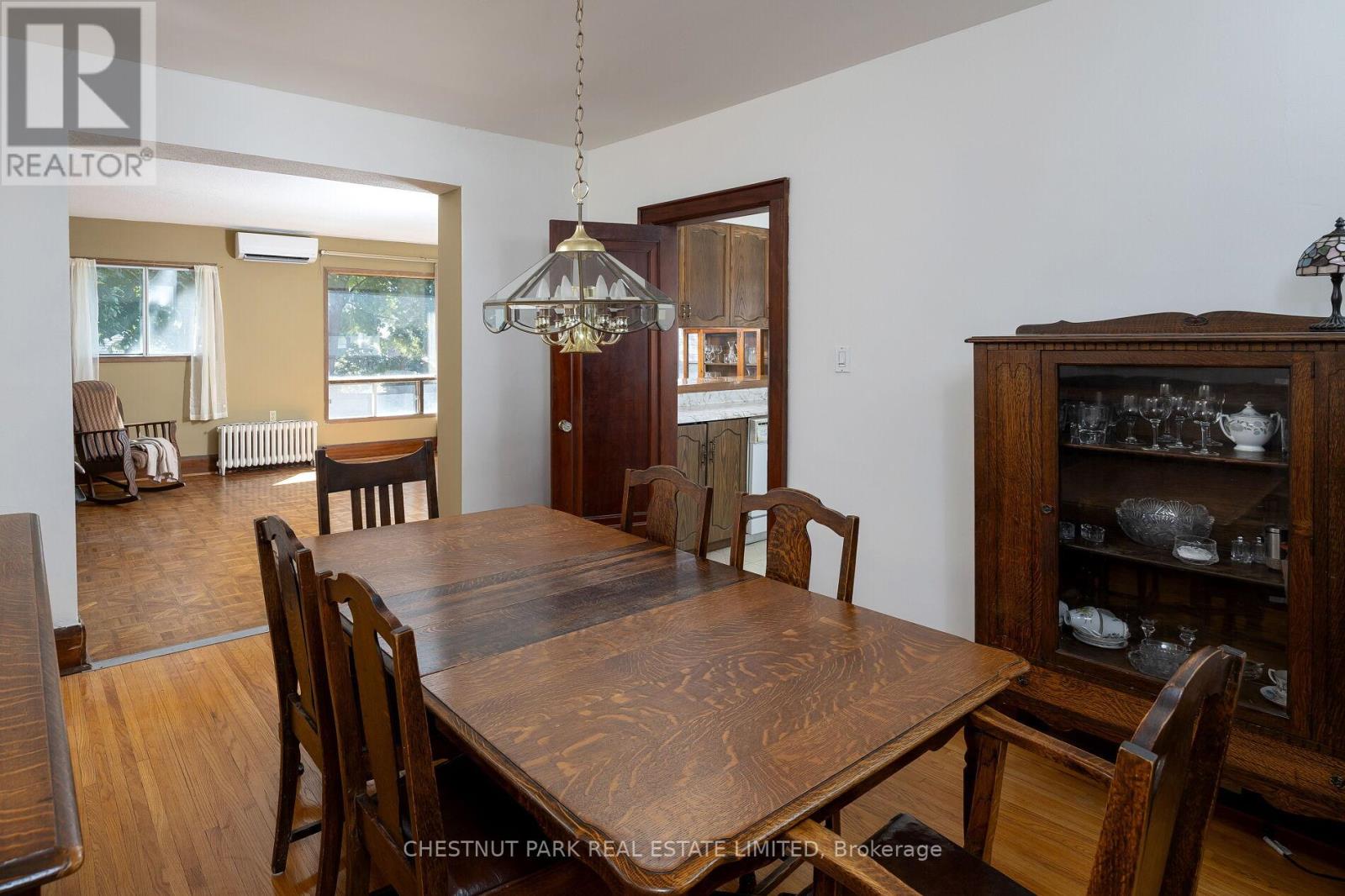 25 Maxwell Avenue, Toronto, Ontario  M5P 2B4 - Photo 12 - C12289670