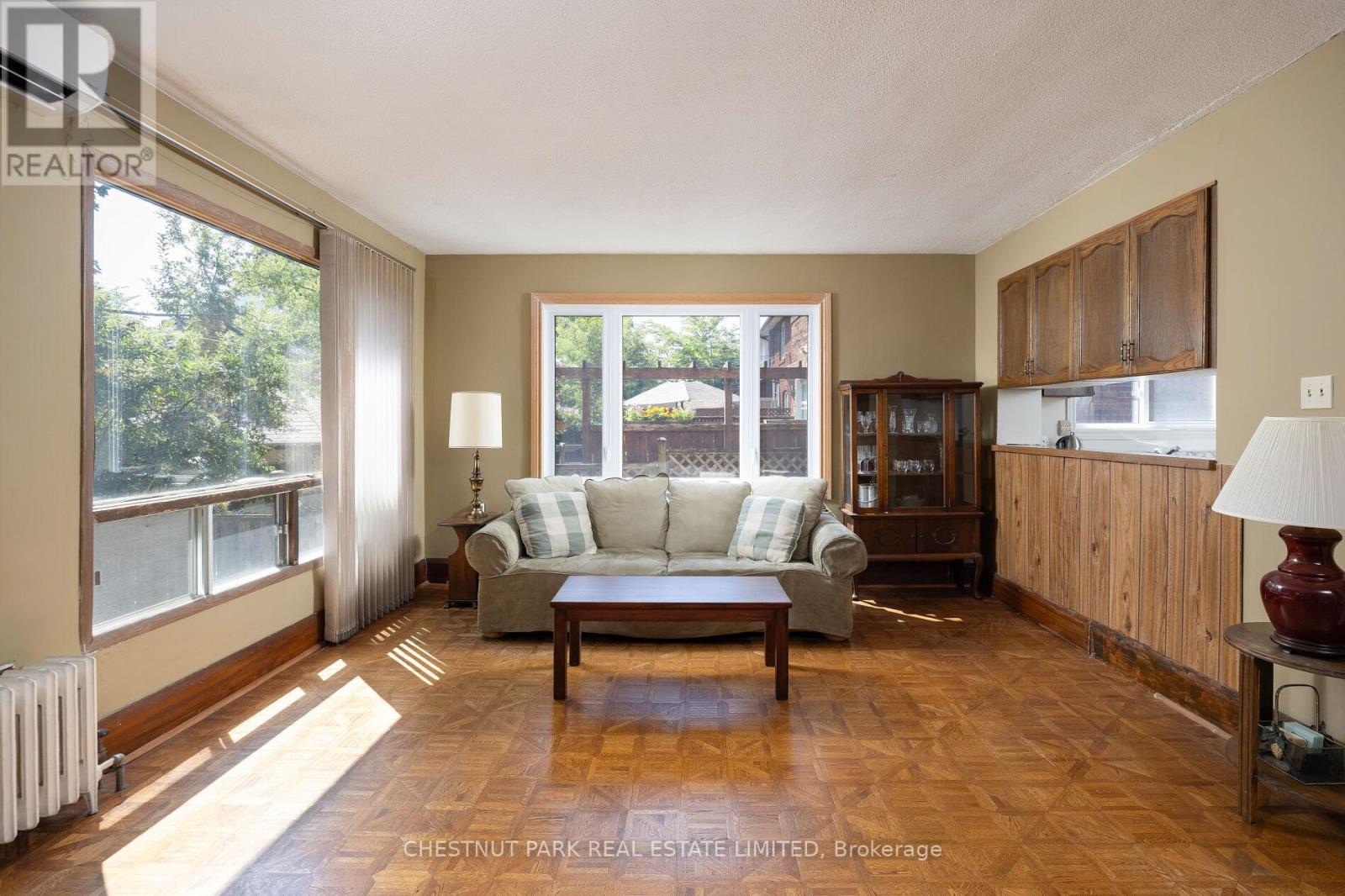 25 Maxwell Avenue, Toronto, Ontario  M5P 2B4 - Photo 16 - C12289670