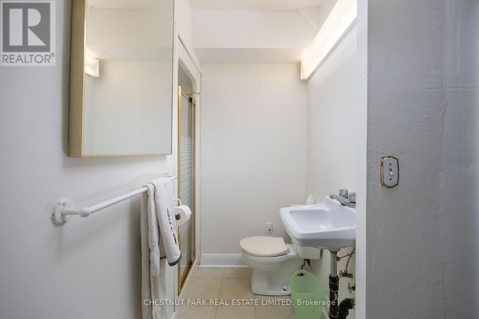 25 Maxwell Avenue, Toronto, Ontario  M5P 2B4 - Photo 19 - C12289670