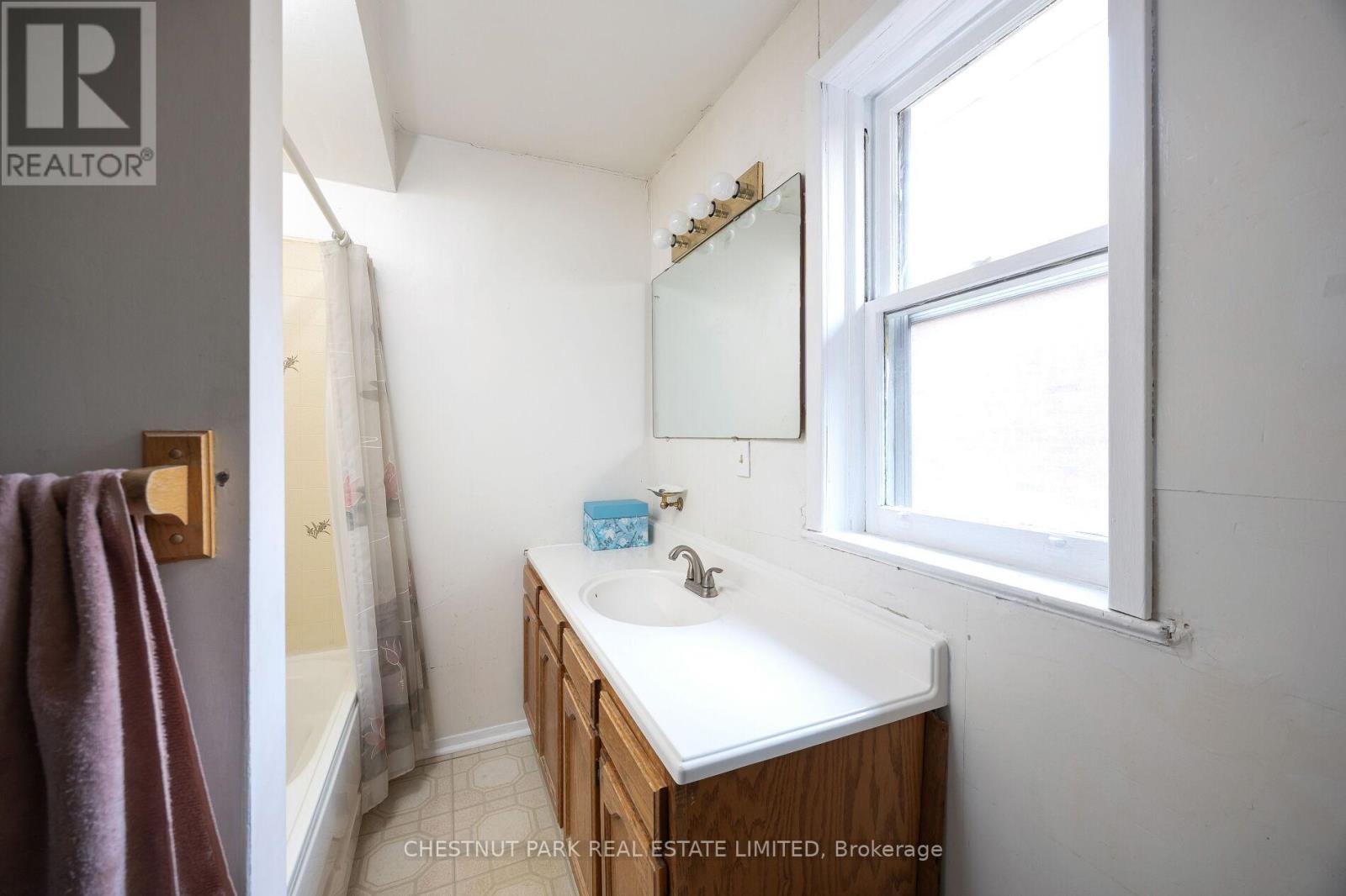 25 Maxwell Avenue, Toronto, Ontario  M5P 2B4 - Photo 28 - C12289670