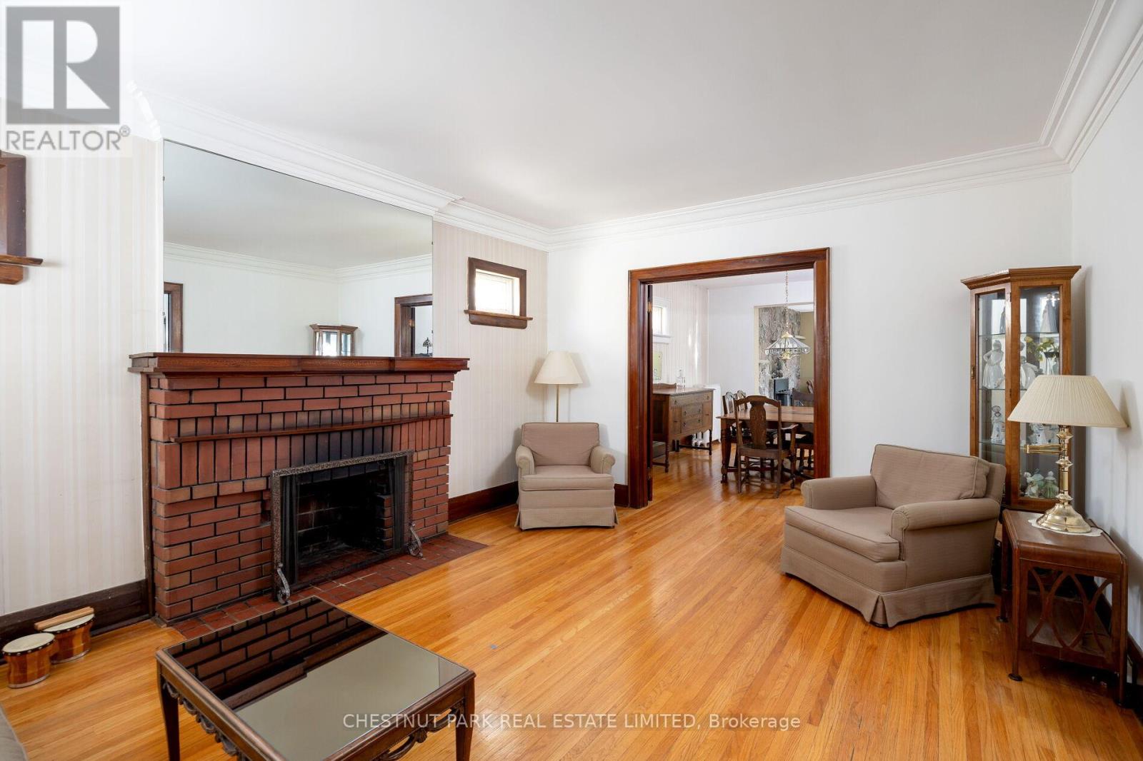 25 Maxwell Avenue, Toronto, Ontario  M5P 2B4 - Photo 8 - C12289670