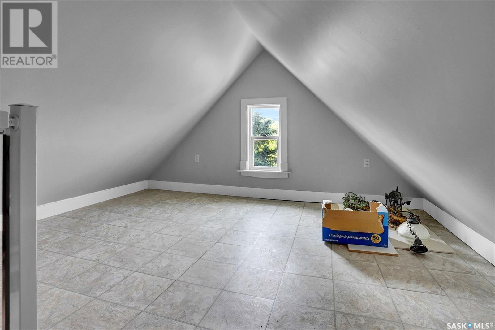 45 Kelly Avenue, Lumsden, Saskatchewan  S0G 3C0 - Photo 35 - SK012888
