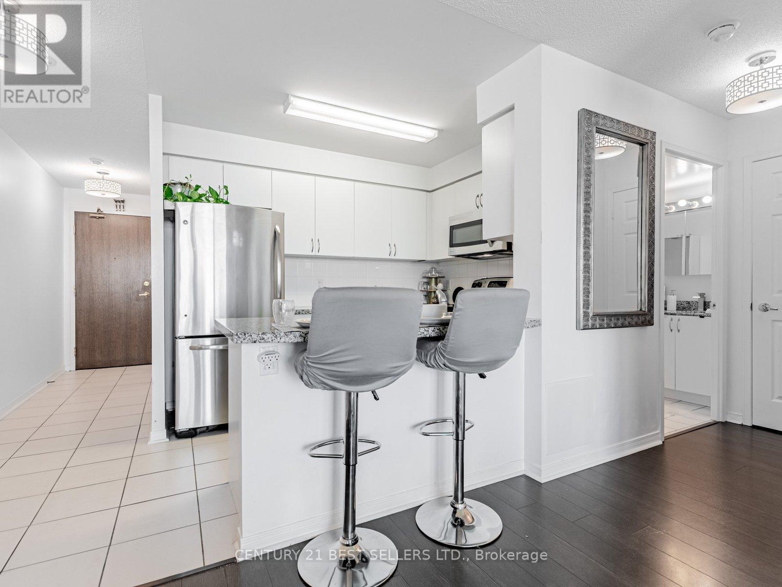 801 - 4900 Glen Erin Drive, Mississauga, Ontario  L5M 7S2 - Photo 7 - W12289661