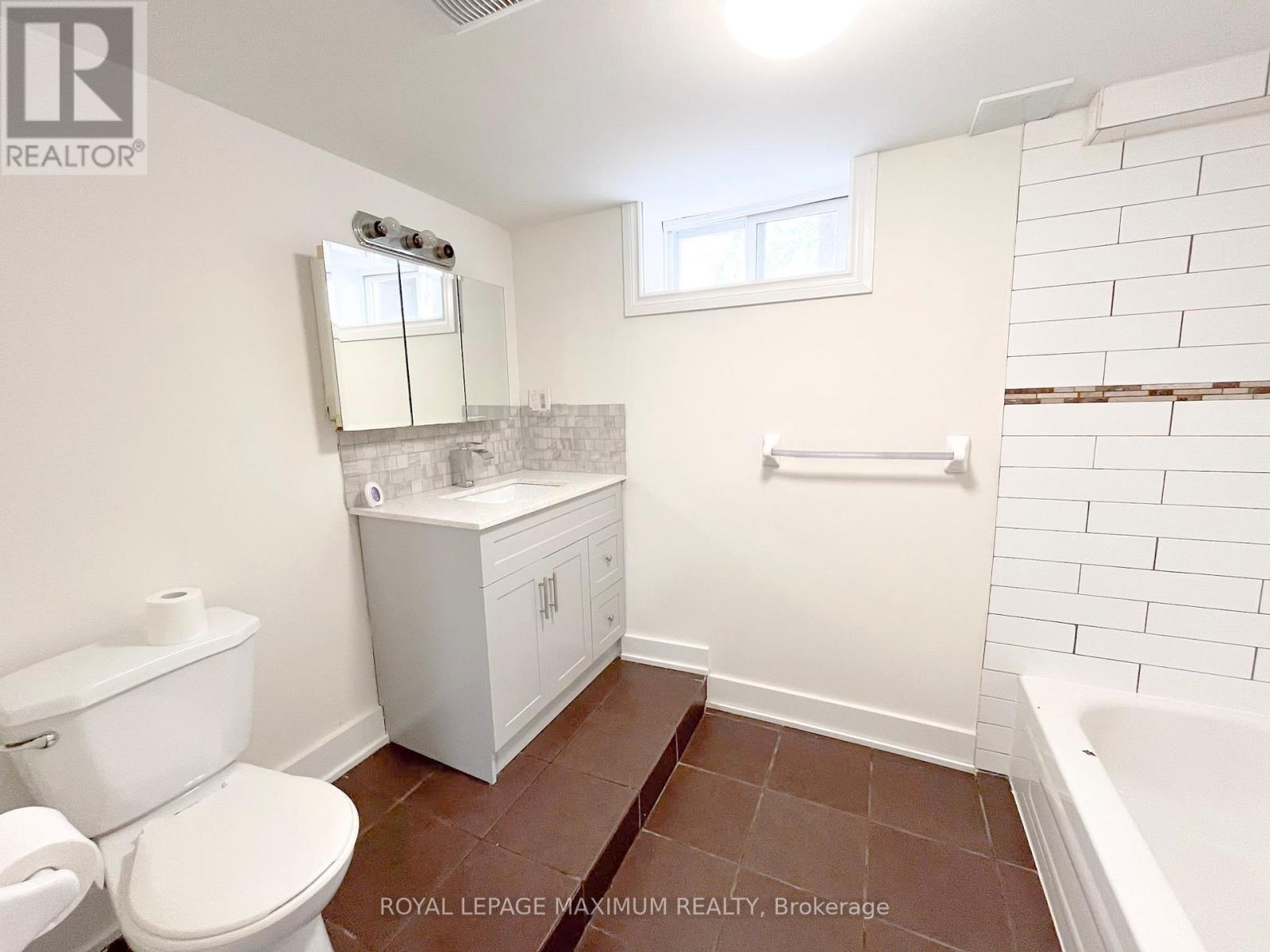 231 A Cedarbrae Avenue, Waterloo, Ontario  N2L 4S6 - Photo 25 - X12289707